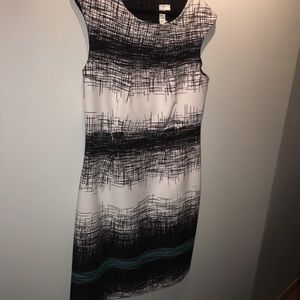 Black and white patterned dress